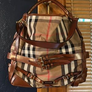 Burberry Purse. Large